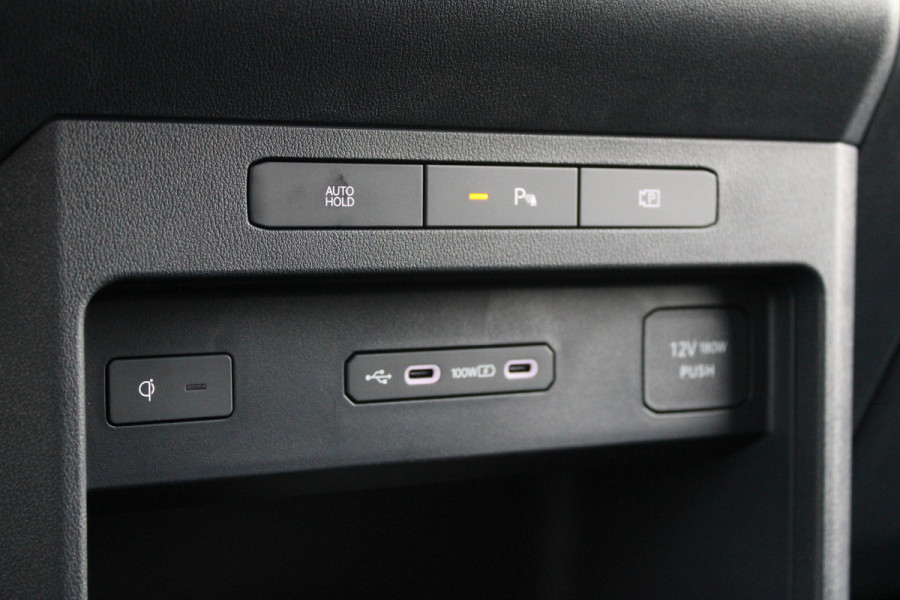 Kia PV5 L2H1 Essential 71.2 kWh 164pk - 416km WLTP - Stoel/Stuurverwarming - Keyless - V2L - Camera - ACC met stuurhulp - Rijklaar