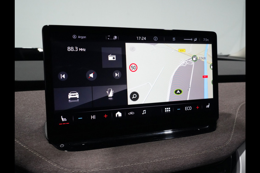 Škoda ENYAQ iV 80 First Edition Panorama Wegkl. trekhaak Navigatie Stoel/Stuurverwarming 244