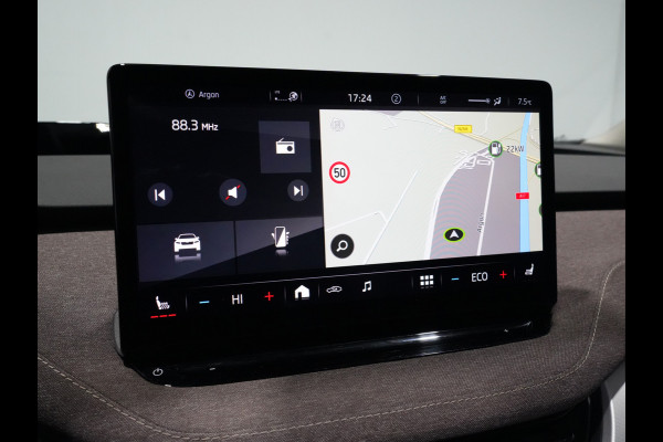 Škoda ENYAQ iV 80 First Edition Panorama Wegkl. trekhaak Navigatie Stoel/Stuurverwarming 244