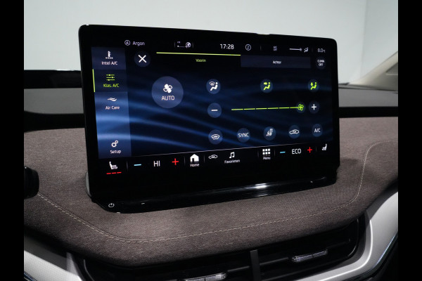 Škoda ENYAQ iV 80 First Edition Panorama Wegkl. trekhaak Navigatie Stoel/Stuurverwarming 244