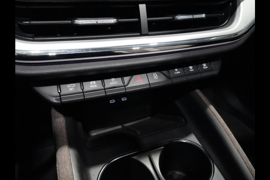 Škoda ENYAQ iV 80 First Edition Panorama Wegkl. trekhaak Navigatie Stoel/Stuurverwarming 244