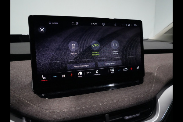 Škoda ENYAQ iV 80 First Edition Panorama Wegkl. trekhaak Navigatie Stoel/Stuurverwarming 244