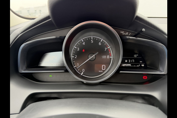 Mazda 2 1.5 Skyact-G Luxury NAVI! KEYLESS! CRUISE! NAP! HUD!