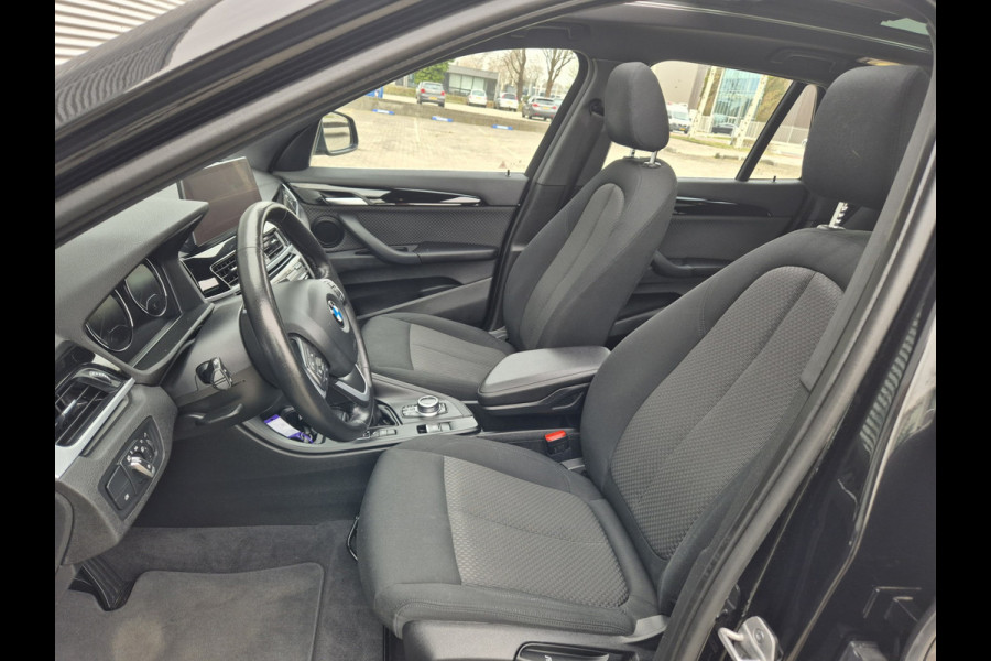 BMW X1 XDrive25e Automaat,Panomadak,Carplay,Stoelverwarming,extra,Winter,Cruisecomtrol