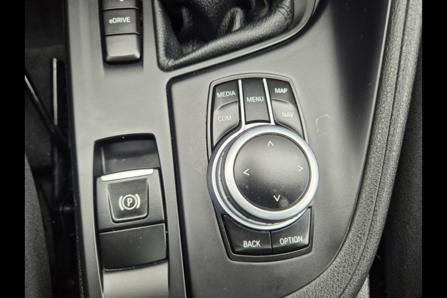 BMW X1 XDrive25e Automaat,Panomadak,Carplay,Stoelverwarming,extra,Winter,Cruisecomtrol