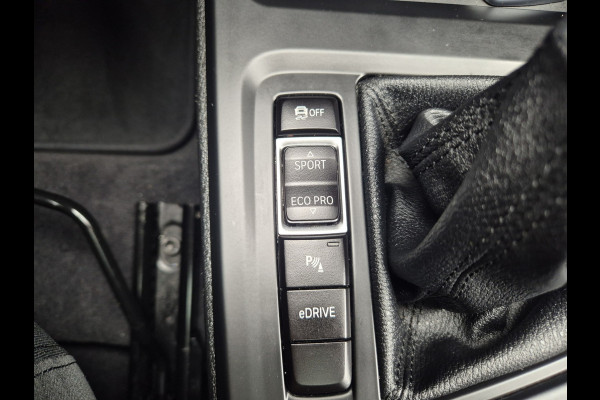 BMW X1 XDrive25e Automaat,Panomadak,Carplay,Stoelverwarming,extra,Winter,Cruisecomtrol