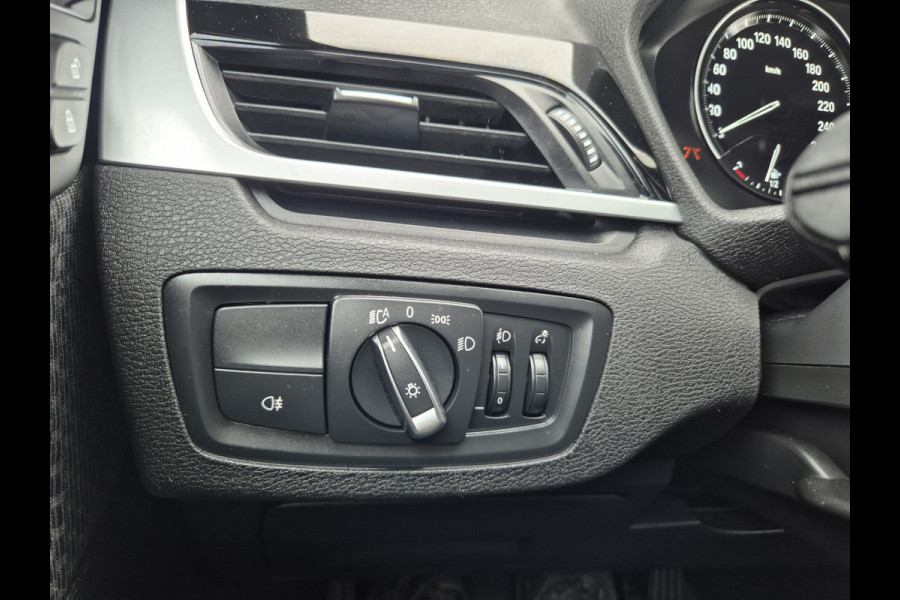 BMW X1 XDrive25e Automaat,Panomadak,Carplay,Stoelverwarming,extra,Winter,Cruisecomtrol