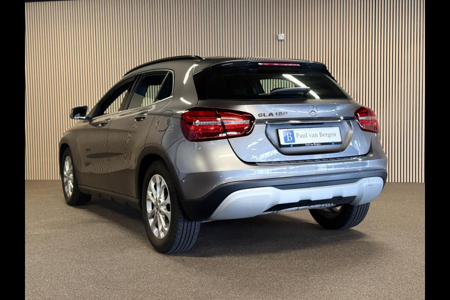 Mercedes-Benz GLA 180 Ambition-TREKHAAK-CAMERA-STOELVERWARMING-ORIG NL-LAGE KMSTAND-NAP