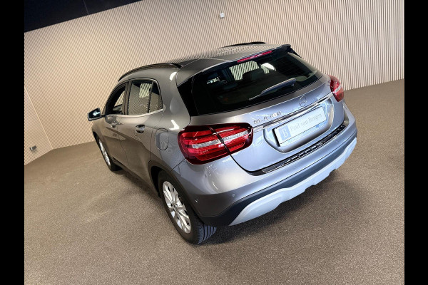 Mercedes-Benz GLA 180 Ambition-TREKHAAK-CAMERA-STOELVERWARMING-ORIG NL-LAGE KMSTAND-NAP