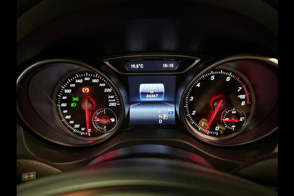 Mercedes-Benz GLA 180 Ambition-TREKHAAK-CAMERA-STOELVERWARMING-ORIG NL-LAGE KMSTAND-NAP