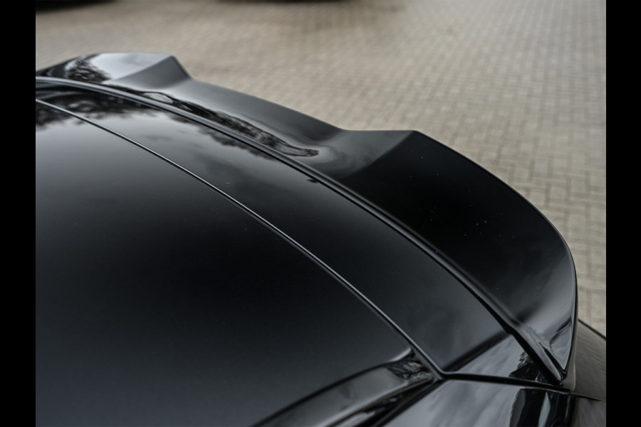 BMW 3 Serie Touring 330e xDrive M sport Accu 19,5kWh | Trekhaak | Panorama dak | Active Cruise  | Camera  | Ambiance interieur