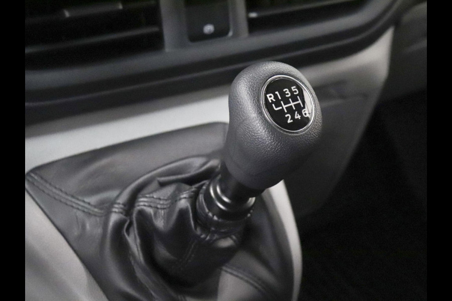 Ford Transit Custom 300 2.0 TDCI L2H1 Trend Nieuw Model Ford Transit Custom 300 2.0 TDCI L2H1 Trend NM Navi Cruise Camera Parkeersensoren Trekhaak