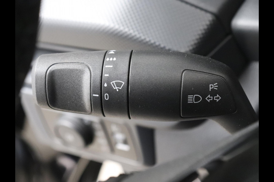 Ford Transit Custom 300 2.0 TDCI L2H1 Trend Nieuw Model Ford Transit Custom 300 2.0 TDCI L2H1 Trend NM Navi Cruise Camera Parkeersensoren Trekhaak