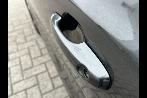 Ford FOCUS Wagon 1.0 EBH ST Line X DRIVERPACK! WINTERPACK! B&O! HEAD-UP!