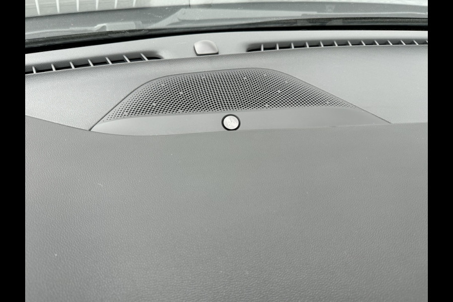 Ford FOCUS Wagon 1.0 EBH ST Line X DRIVERPACK! WINTERPACK! B&O! HEAD-UP!