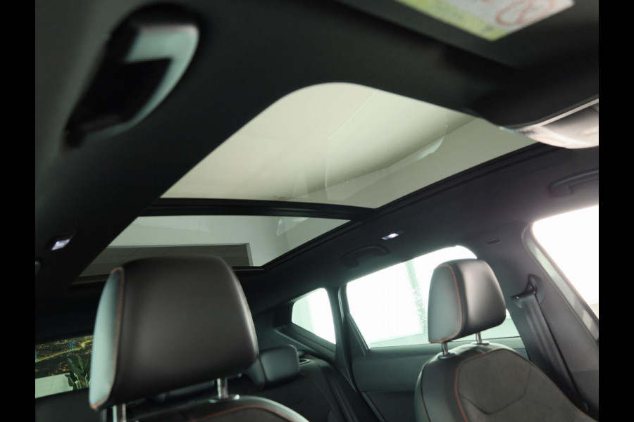 Seat Ateca 1.5 TSI FR Business Intense | Elektr. Panoramisch kanteldak| Velgen 'Exclusive Glossy Black', 19 inch | Kuipstoelen, Dinamica Aurora Blue (suede look) | Verwambare voorstoelen + Stuurwiel | Draadloze Carplay