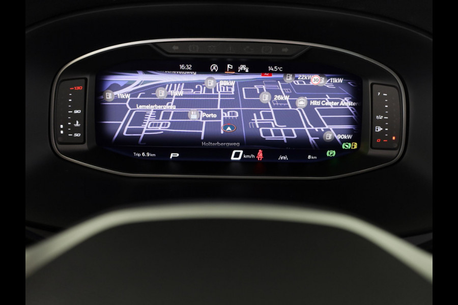 Seat Ateca 1.5 TSI FR Business Intense | Elektr. Panoramisch kanteldak| Velgen 'Exclusive Glossy Black', 19 inch | Kuipstoelen, Dinamica Aurora Blue (suede look) | Verwambare voorstoelen + Stuurwiel | Draadloze Carplay