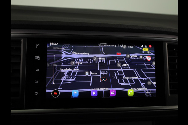 Seat Ateca 1.5 TSI FR Business Intense | Elektr. Panoramisch kanteldak| Velgen 'Exclusive Glossy Black', 19 inch | Kuipstoelen, Dinamica Aurora Blue (suede look) | Verwambare voorstoelen + Stuurwiel | Draadloze Carplay