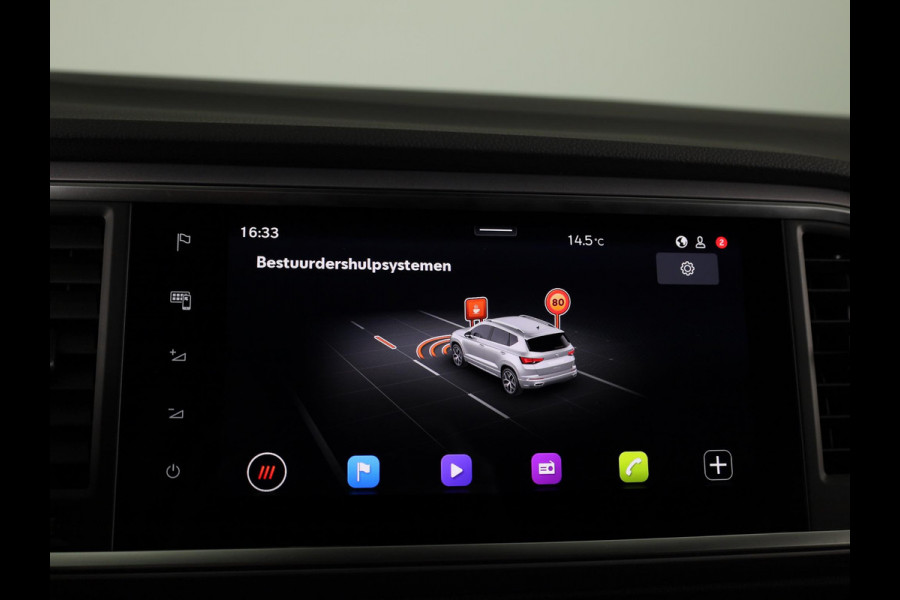 Seat Ateca 1.5 TSI FR Business Intense | Elektr. Panoramisch kanteldak| Velgen 'Exclusive Glossy Black', 19 inch | Kuipstoelen, Dinamica Aurora Blue (suede look) | Verwambare voorstoelen + Stuurwiel | Draadloze Carplay