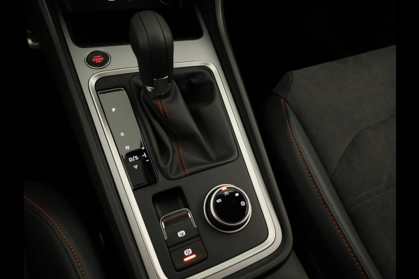 Seat Ateca 1.5 TSI FR Business Intense | Elektr. Panoramisch kanteldak| Velgen 'Exclusive Glossy Black', 19 inch | Kuipstoelen, Dinamica Aurora Blue (suede look) | Verwambare voorstoelen + Stuurwiel | Draadloze Carplay