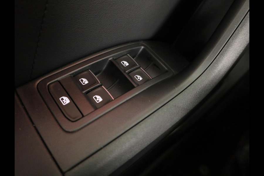 Seat Ateca 1.5 TSI FR Business Intense | Elektr. Panoramisch kanteldak| Velgen 'Exclusive Glossy Black', 19 inch | Kuipstoelen, Dinamica Aurora Blue (suede look) | Verwambare voorstoelen + Stuurwiel | Draadloze Carplay