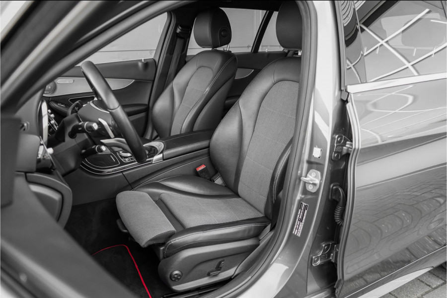 Mercedes-Benz C-Klasse Estate 180 AMG-Line Burmester Trekhaak Stoelverw Camera 19"