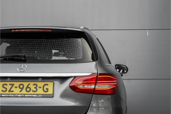 Mercedes-Benz C-Klasse Estate 180 AMG-Line Burmester Trekhaak Stoelverw Camera 19"