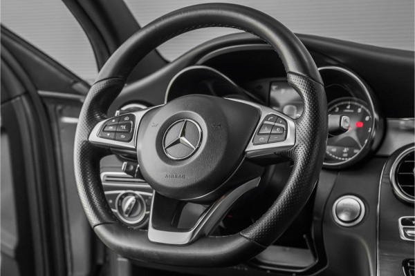 Mercedes-Benz C-Klasse Estate 180 AMG-Line Burmester Trekhaak Stoelverw Camera 19"