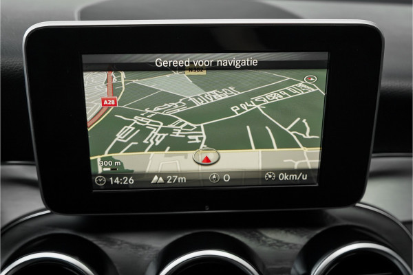 Mercedes-Benz C-Klasse Estate 180 AMG-Line Burmester Trekhaak Stoelverw Camera 19"