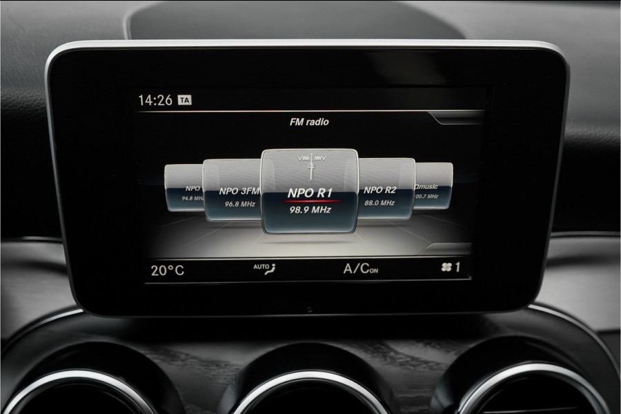 Mercedes-Benz C-Klasse Estate 180 AMG-Line Burmester Trekhaak Stoelverw Camera 19"