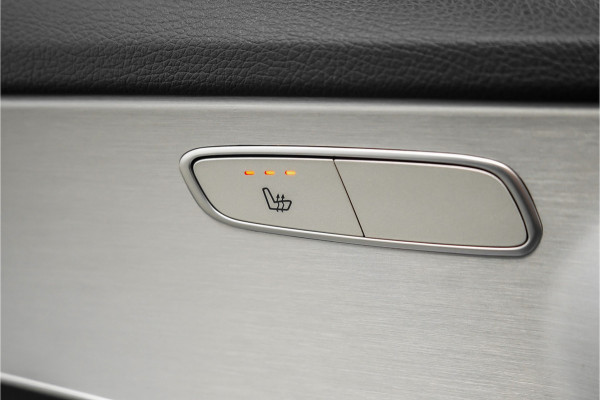 Mercedes-Benz C-Klasse Estate 180 AMG-Line Burmester Trekhaak Stoelverw Camera 19"