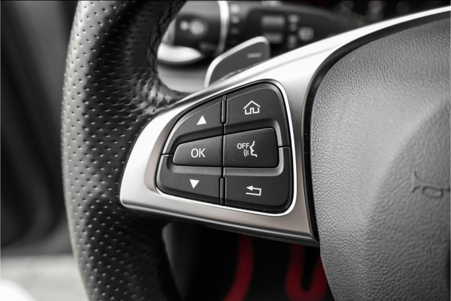 Mercedes-Benz C-Klasse Estate 180 AMG-Line Burmester Trekhaak Stoelverw Camera 19"