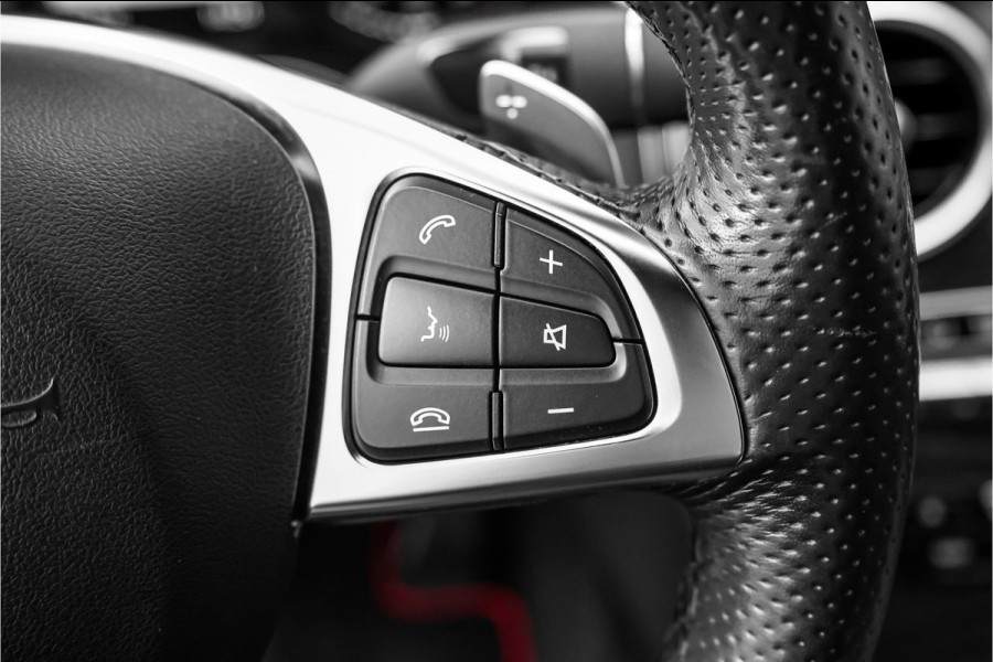 Mercedes-Benz C-Klasse Estate 180 AMG-Line Burmester Trekhaak Stoelverw Camera 19"