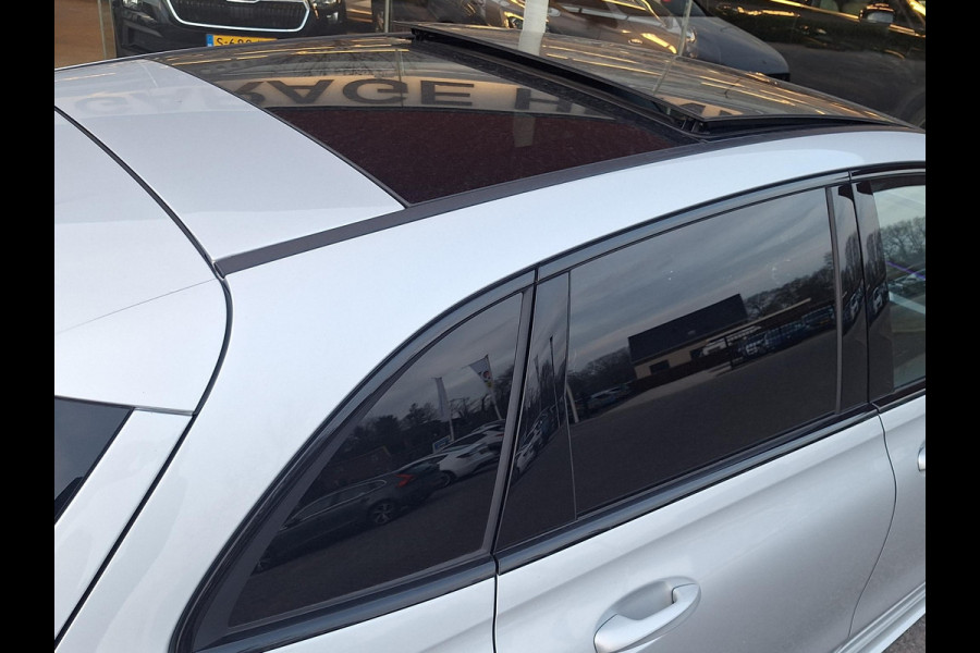 Mercedes-Benz B-Klasse 250 e Business Solution AMG Limited | Pano | AMG pack | Digt Dash |