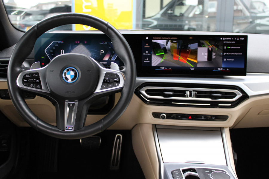 BMW 3 Serie Touring 330e M Sport | Adaptieve cruise | Leder | 360 Camera |
