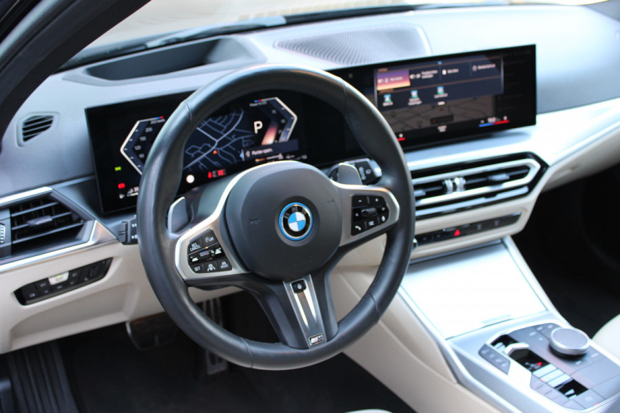 BMW 3 Serie Touring 330e M Sport | Adaptieve cruise | Leder | 360 Camera |