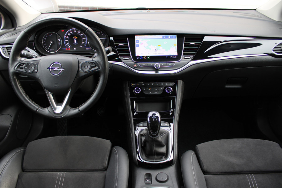 Opel Astra Sports Tourer 1.2 Elegance | Trekhaak | BLIS | Camera | Navigatie | Winterpack