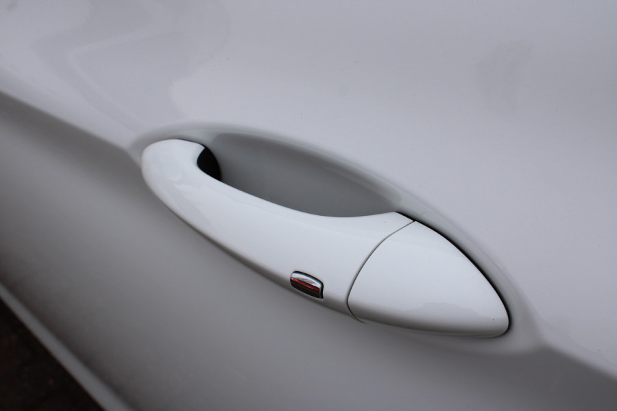 Opel Astra Sports Tourer 1.2 Elegance | Trekhaak | BLIS | Camera | Navigatie | Winterpack