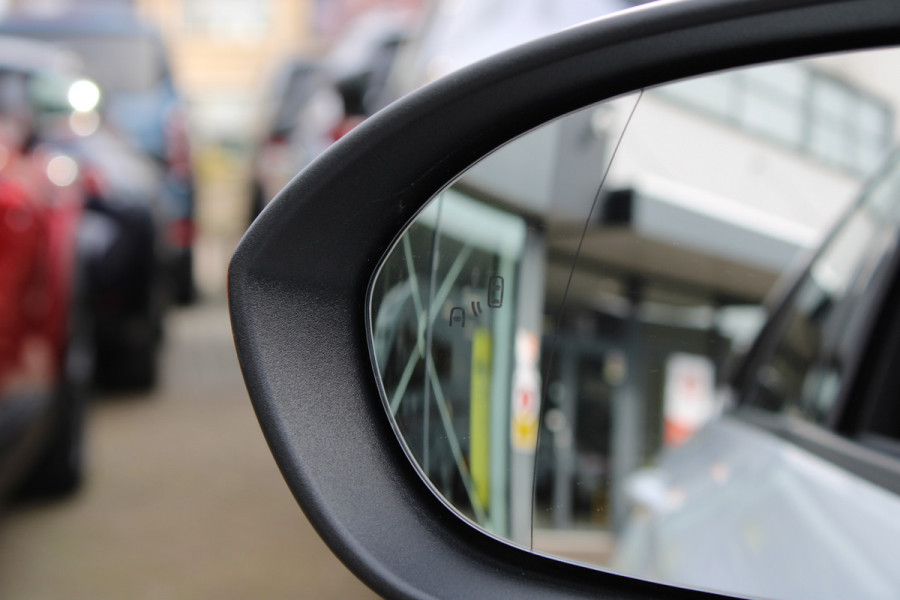 Opel Astra Sports Tourer 1.2 Elegance | Trekhaak | BLIS | Camera | Navigatie | Winterpack