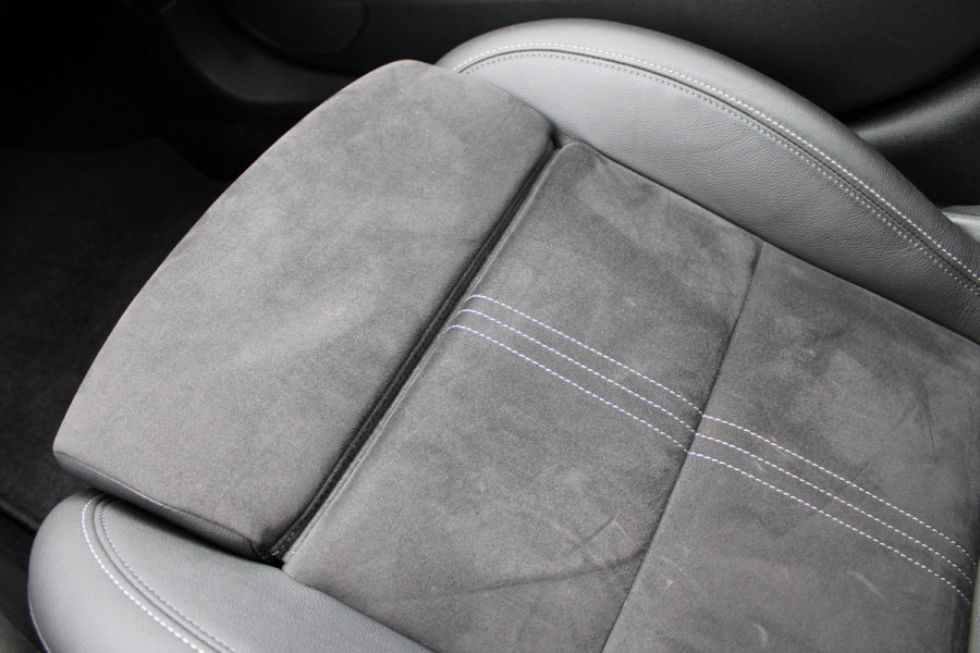 Opel Astra Sports Tourer 1.2 Elegance | Trekhaak | BLIS | Camera | Navigatie | Winterpack