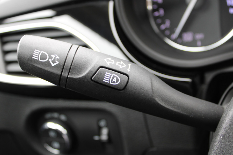 Opel Astra Sports Tourer 1.2 Elegance | Trekhaak | BLIS | Camera | Navigatie | Winterpack