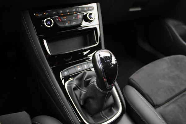 Opel Astra Sports Tourer 1.2 Elegance | Trekhaak | BLIS | Camera | Navigatie | Winterpack