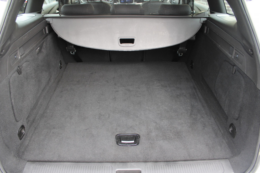 Opel Astra Sports Tourer 1.2 Elegance | Trekhaak | BLIS | Camera | Navigatie | Winterpack