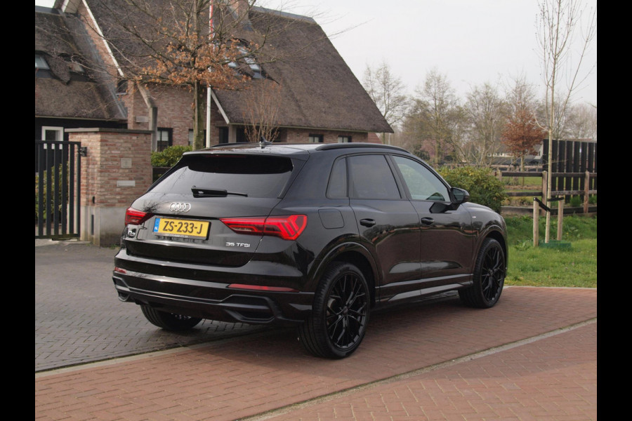 Audi Q3 35 TFSI S Line | Black Optic | Virtual Cockpit | Apple Carplay | NL-Auto | Automaat | 20 inch |