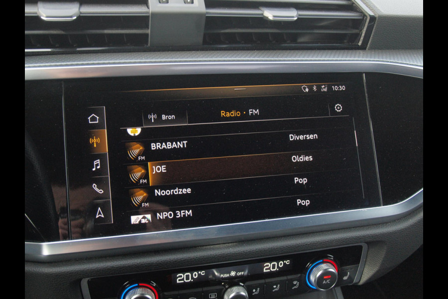 Audi Q3 35 TFSI S Line | Black Optic | Virtual Cockpit | Apple Carplay | NL-Auto | Automaat | 20 inch |