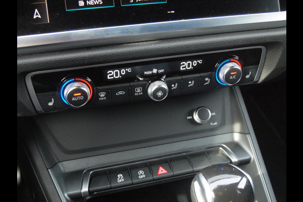Audi Q3 35 TFSI S Line | Black Optic | Virtual Cockpit | Apple Carplay | NL-Auto | Automaat | 20 inch |
