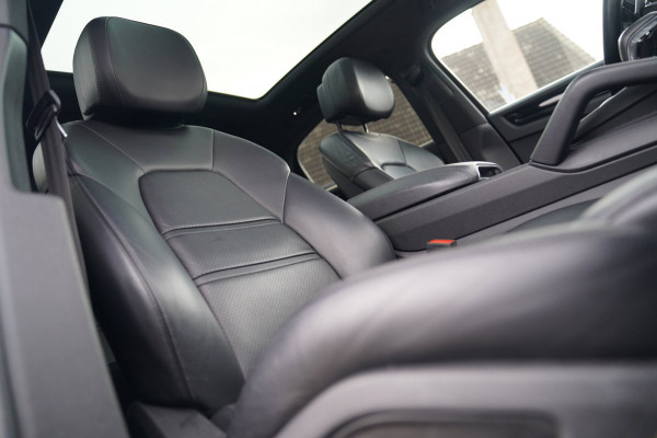 Porsche Cayenne Coupé 3.0 E-Hybrid | Panorama | Bose Sound System | Memory | Luchtvering | Porsche Active Safe | NAP | Dealer onde