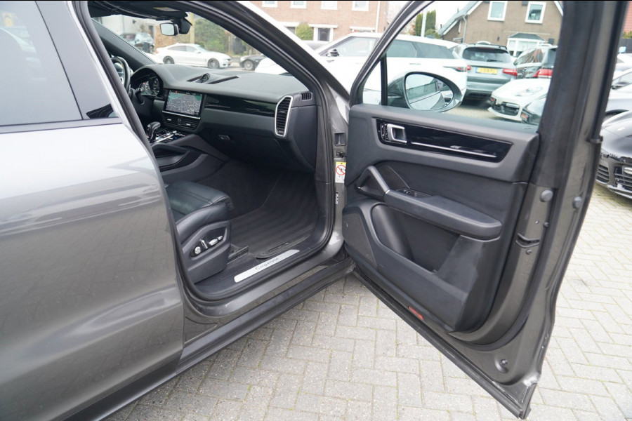 Porsche Cayenne Coupé 3.0 E-Hybrid | Panorama | Bose Sound System | Memory | Luchtvering | Porsche Active Safe | NAP | Dealer onde