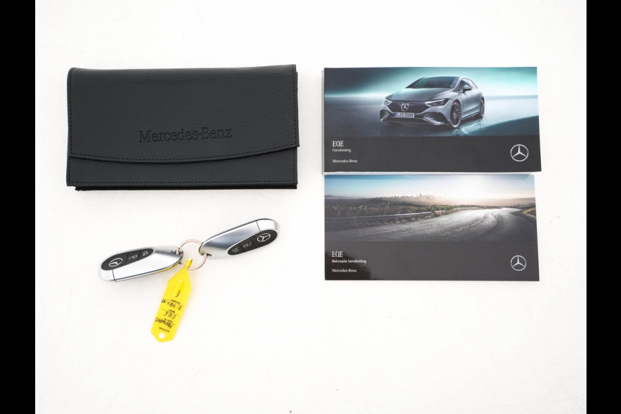 Mercedes-Benz EQE 350+ AMG-Line Launch-Edition 91 kWh [ 3-Fase-22kW ] Aut. *PANO | BURMESTER-SURROUND | ADAPTIVE-CRUISE | BLINDSPOT | LEATHER-MICROFIBRE | FULL-LED | AMBIENTLIGHT | MEMORY-PACK | DIGI-COCKPIT | SPORTSEATS | CAMERA | KEYLESS | DAB+ | CARPLAY |