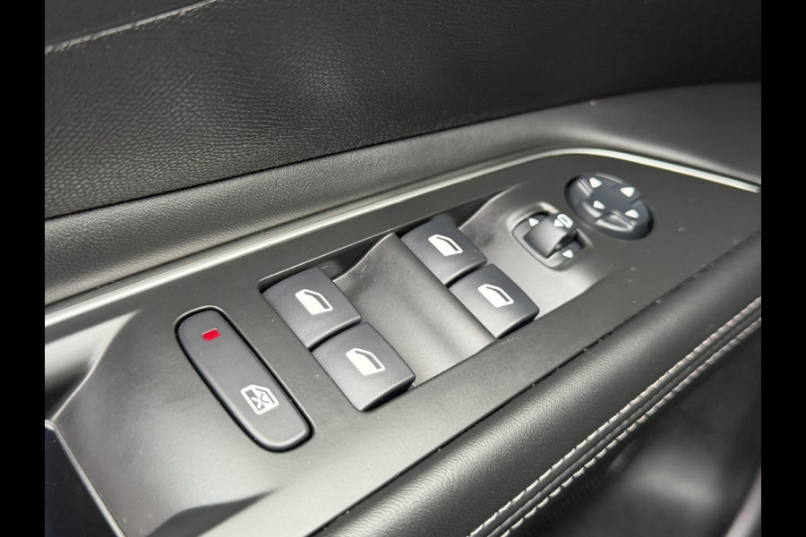 Peugeot 3008 1.2 PureTech Automaat Panorama Carplay Camera Navi Clima Cruise